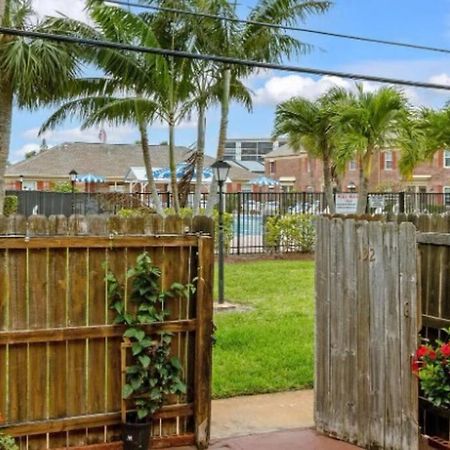 Endless Summer -Updated Townhome, 3-5 Minute Walk To The Beach! Indian Harbour Beach Экстерьер фото