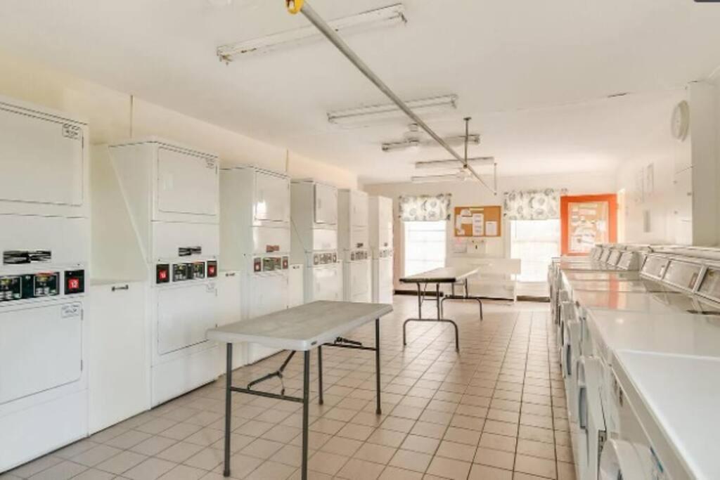Endless Summer -Updated Townhome, 3-5 Minute Walk To The Beach! Indian Harbour Beach Экстерьер фото