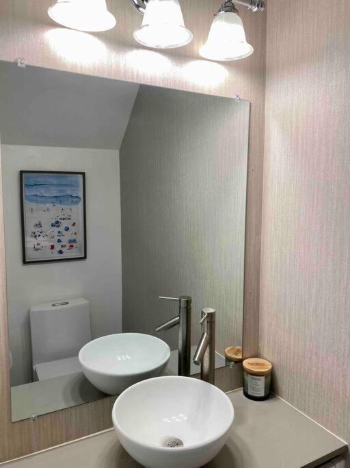 Endless Summer -Updated Townhome, 3-5 Minute Walk To The Beach! Indian Harbour Beach Экстерьер фото