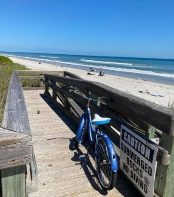 Endless Summer -Updated Townhome, 3-5 Minute Walk To The Beach! Indian Harbour Beach Экстерьер фото